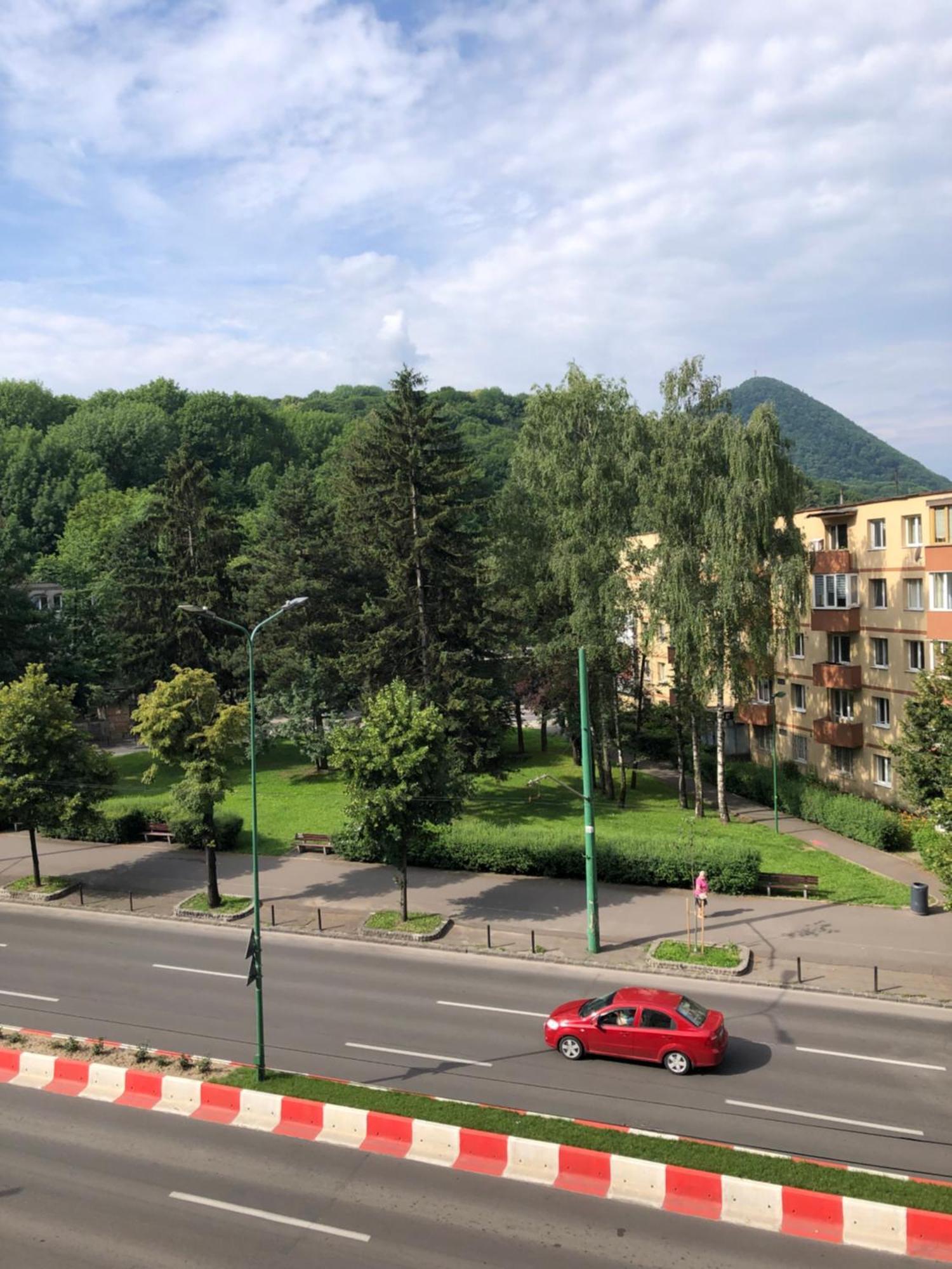 Central Apartment 4 Rooms Brasov Exterior photo