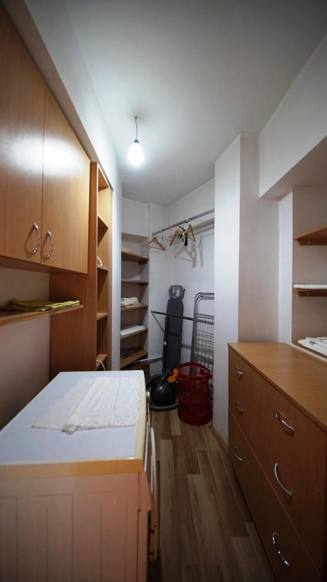 Central Apartment 4 Rooms Brasov Exterior photo